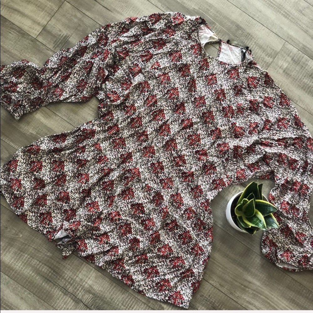 Zara Trafaluc Long Sleeve Floral Red Romper MEDIUM